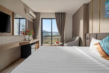 Senior, Double Bed, City View