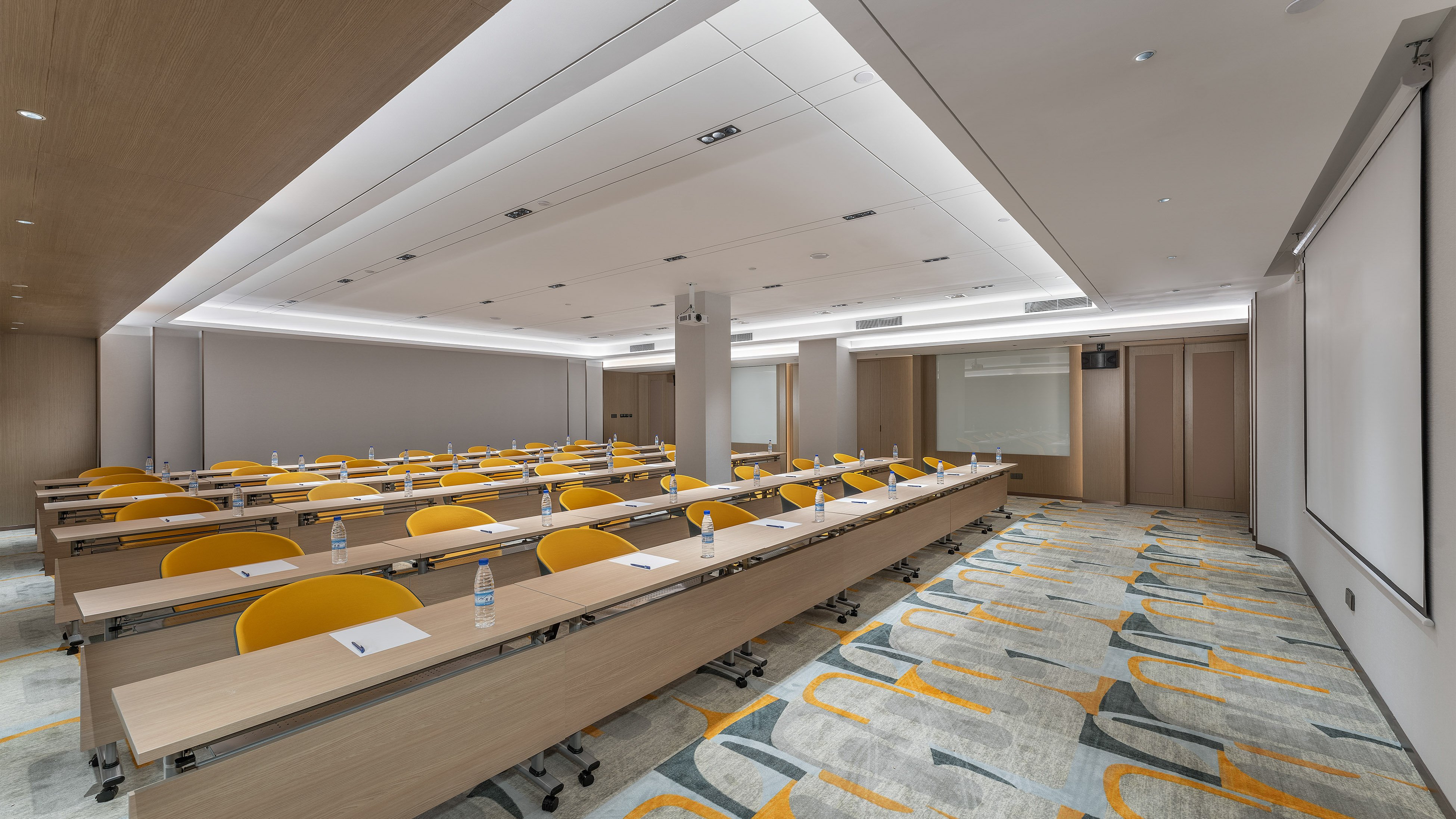 Holiday Inn Express Dandong City Center 41/47
