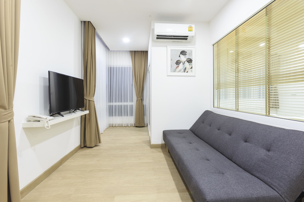 Hinoki Hotel 27/33