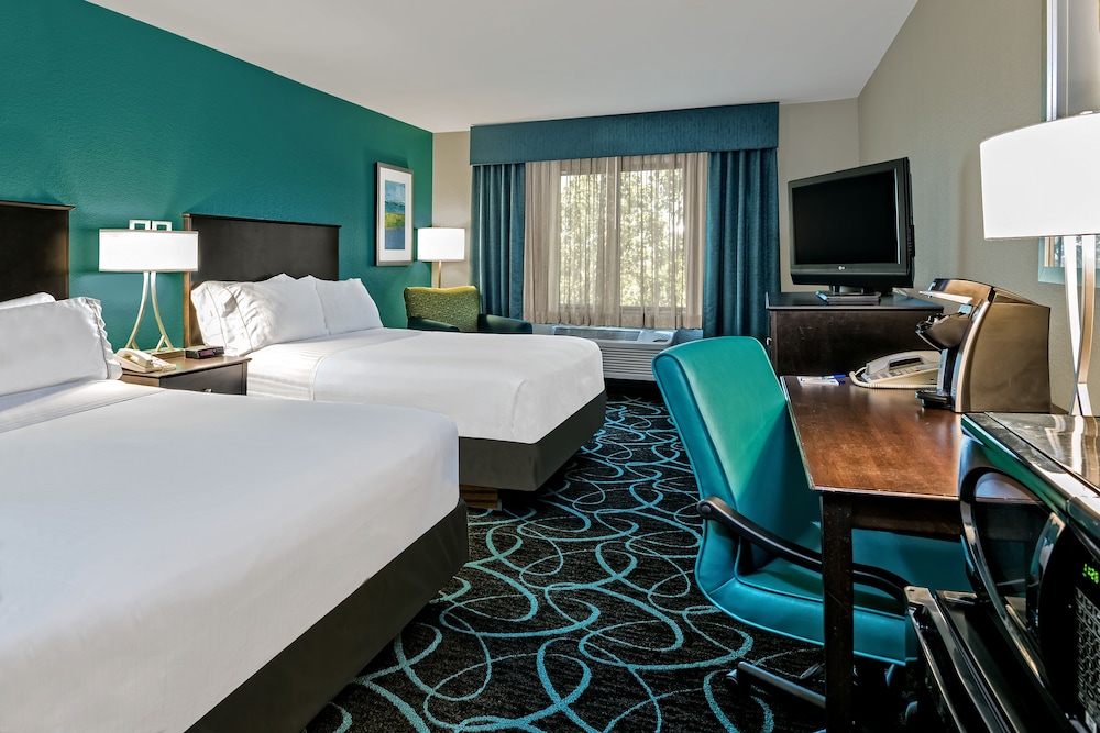 Holiday Inn Express Hotel And Suites Fort Worth Southwest I 20 16/56
