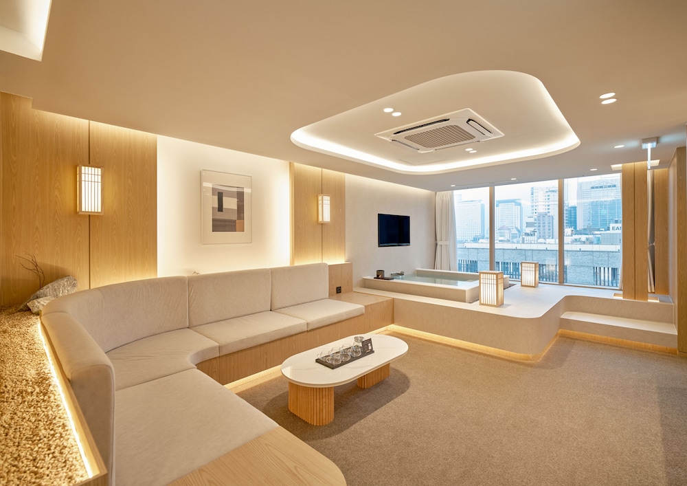 UH Suite The Coex 38/50