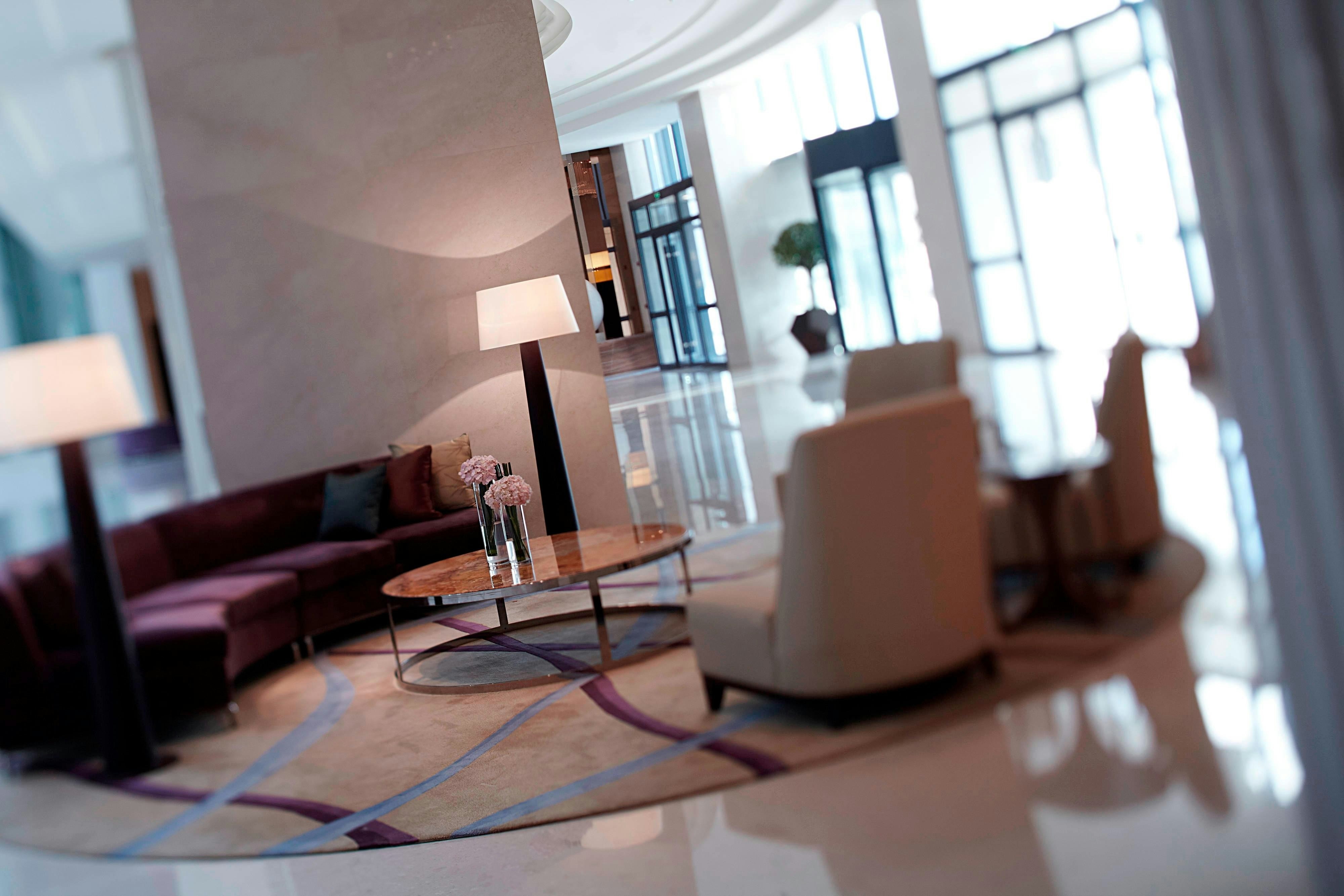 Renaissance Tianjin Lakeview Hotel 13/28