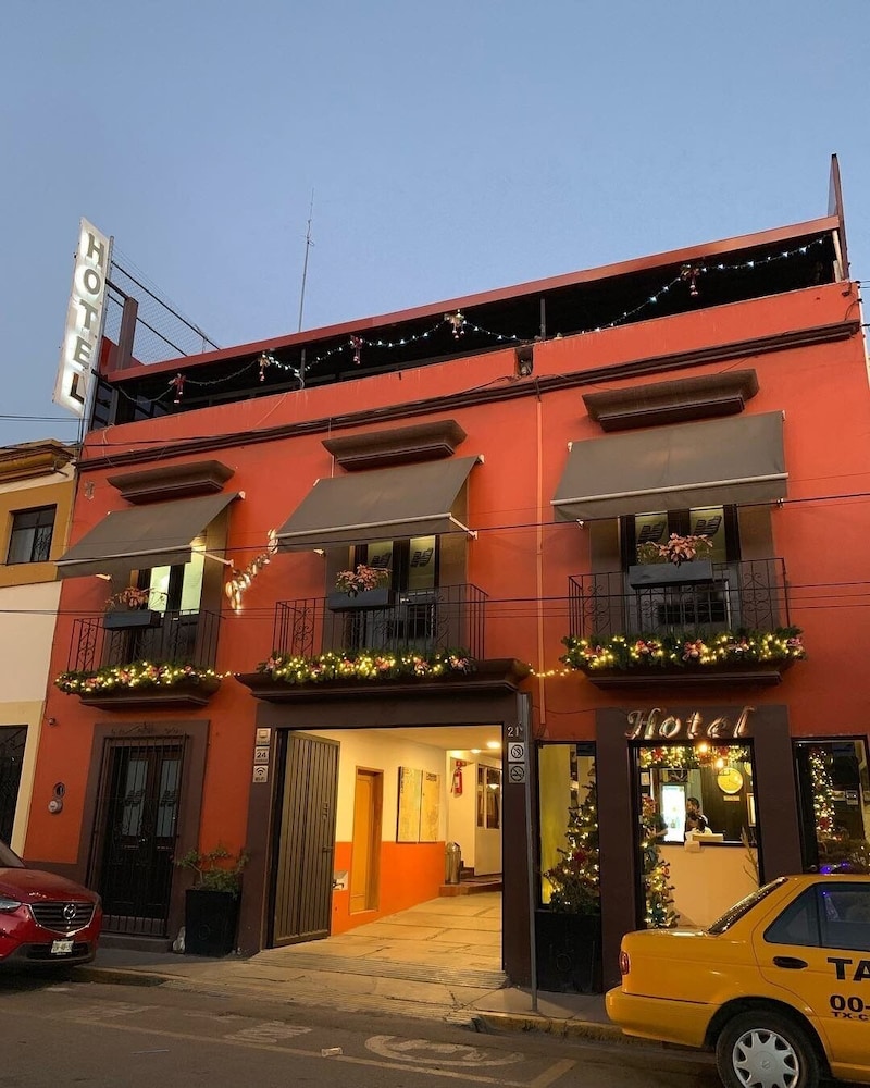 Hotel Jiménez 3/20