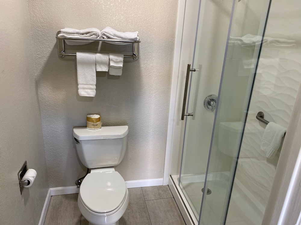 North Bay Inn Santa Rosa 13/35