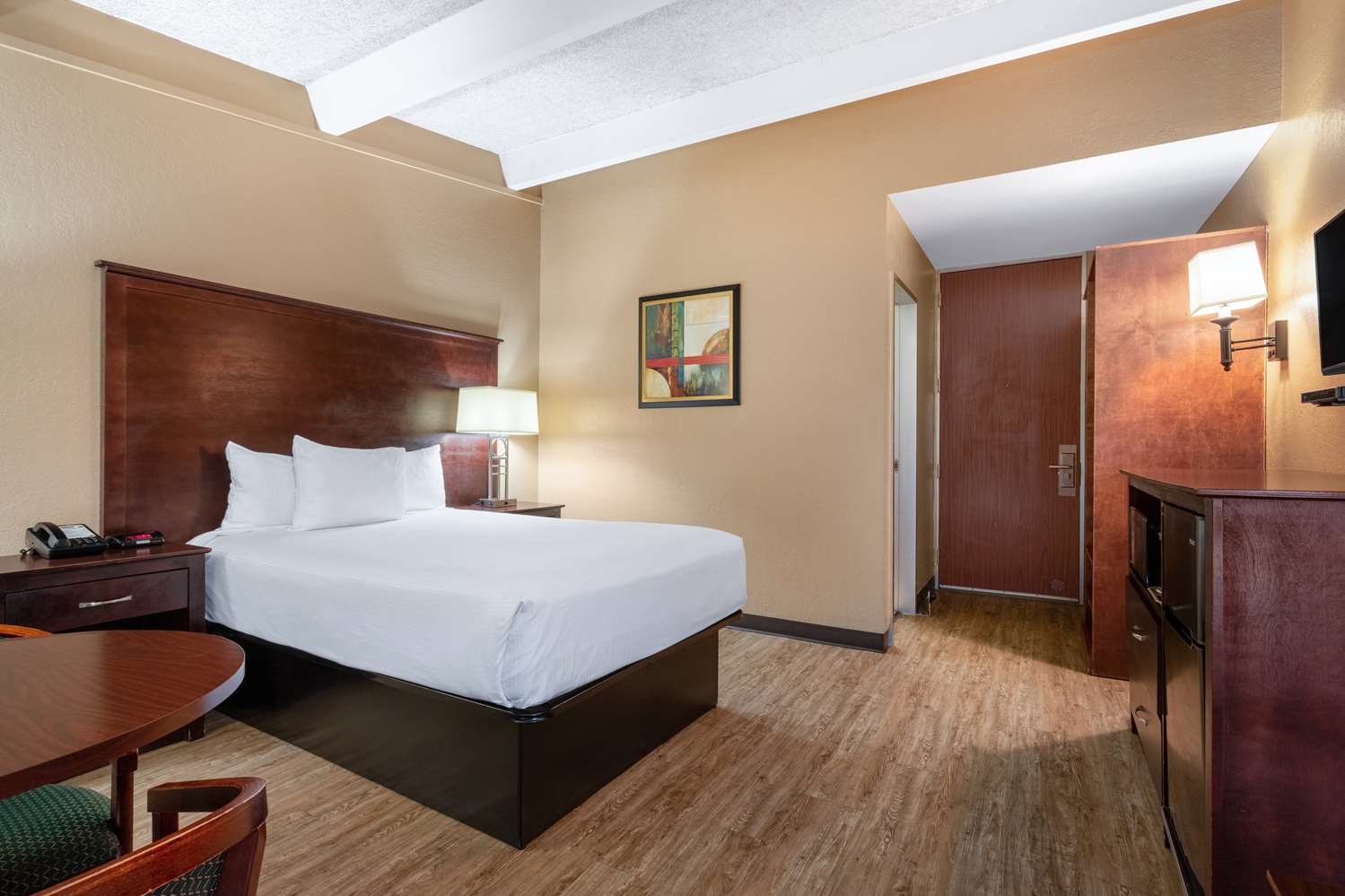 Travelodge By Wyndham Lakeland 18/55