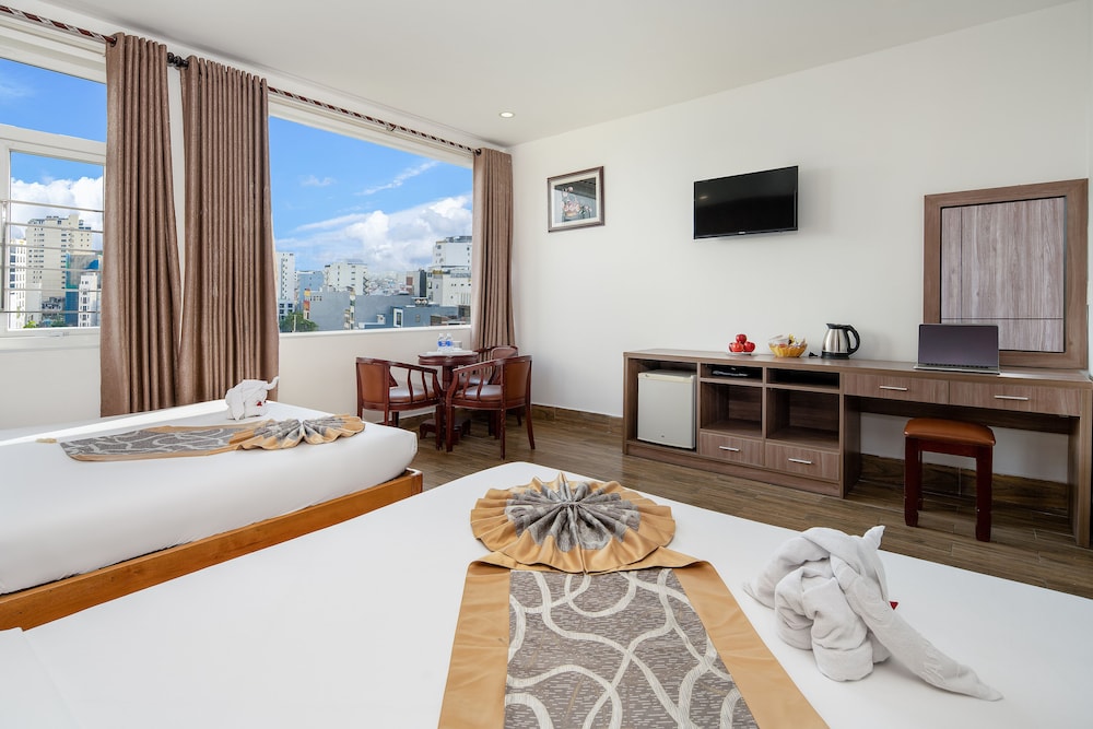 VALENCIA HOTEL 14/70