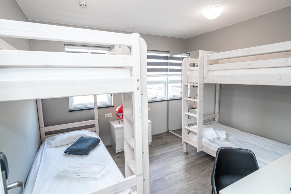 Guesthouse Keflavik 24/52