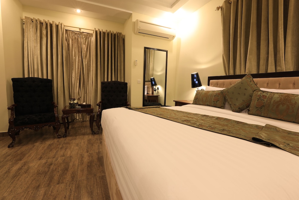 Bella Hotel 26/51