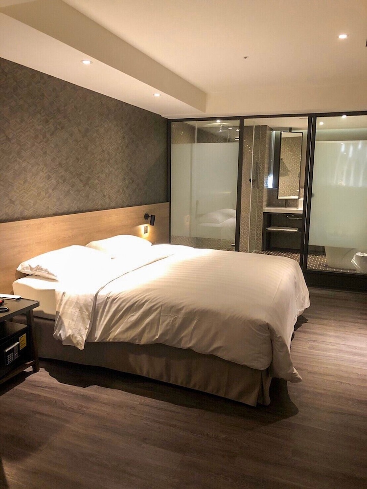 City Suites Taoyuan Station 4/50