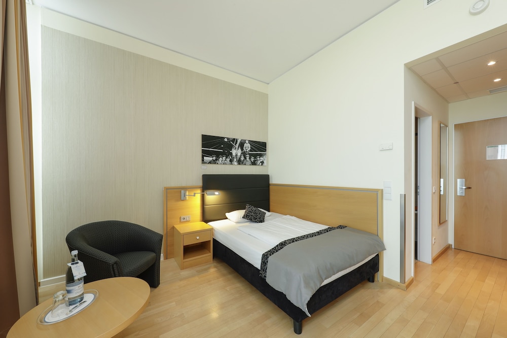 Airporthotel Berlin Adlershof 36/75