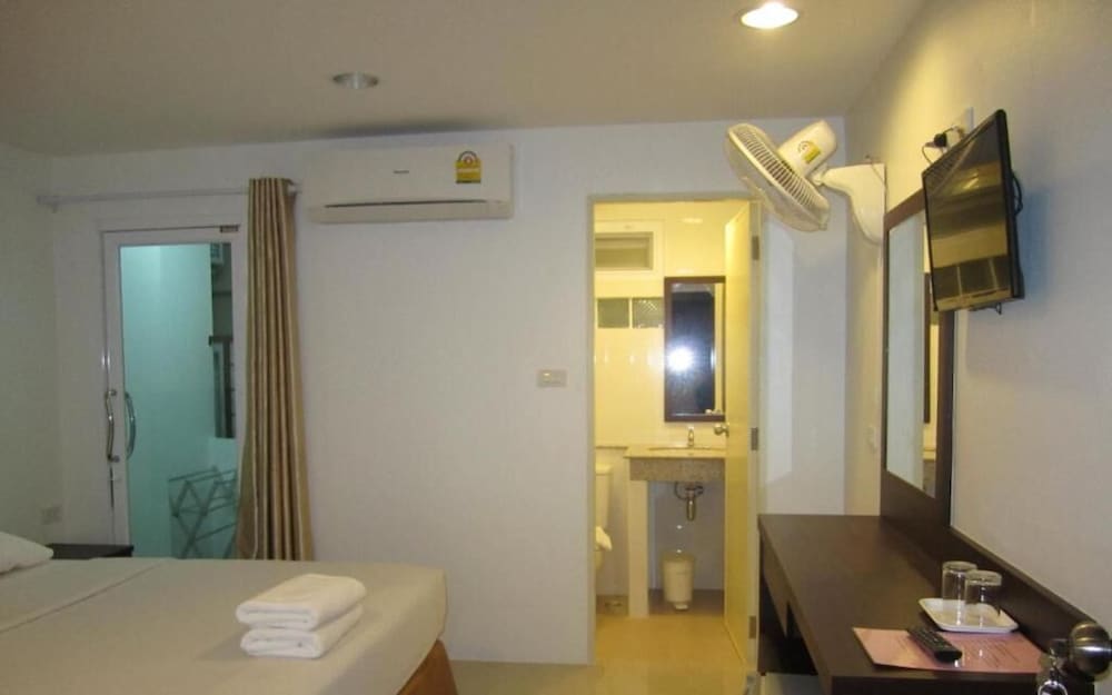 Sunshine Hostel Hua Hin 33/54