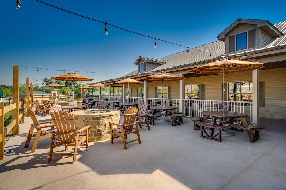 Holiday Inn Club Vacations Piney Shores Resort Lake Conroe 47/68