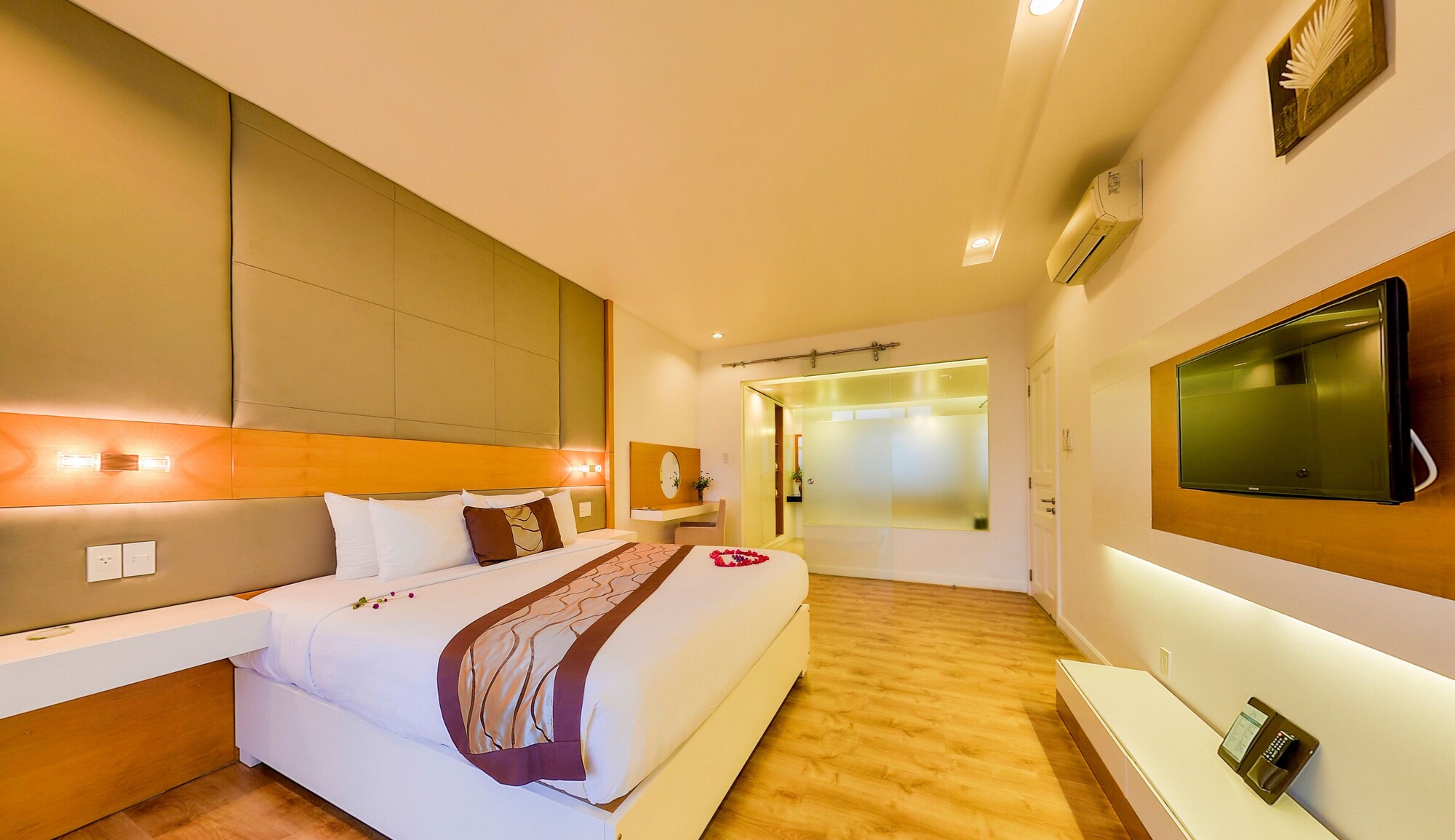3 BEDROOMS, FAMILY, APARTMENT