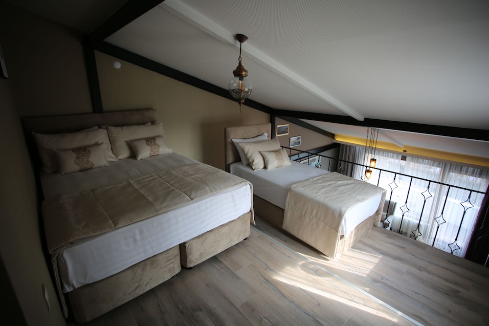 La Casa Suites 7/34