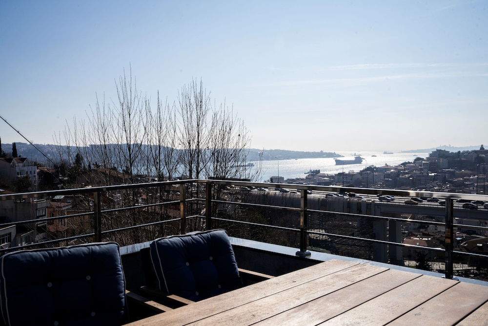 Mona Bosphorus 25/50