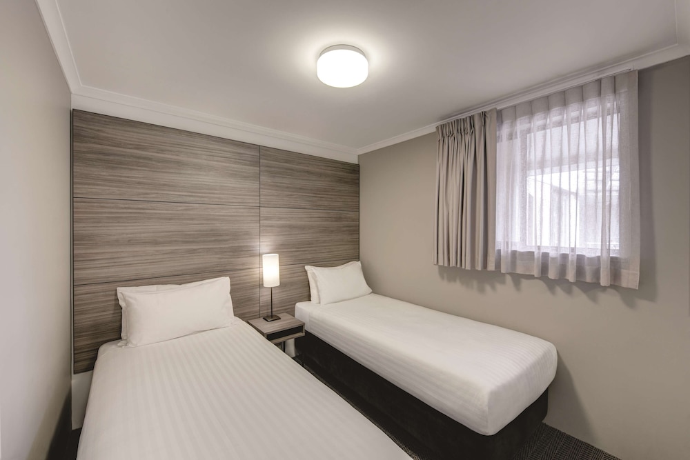 2 BEDROOMS, APARTMENT