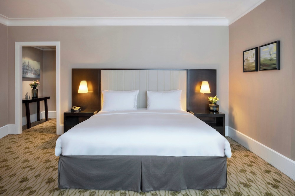 جناح تنفيذي بسرير كينج، Renaissance Brussels Hotel 3/6