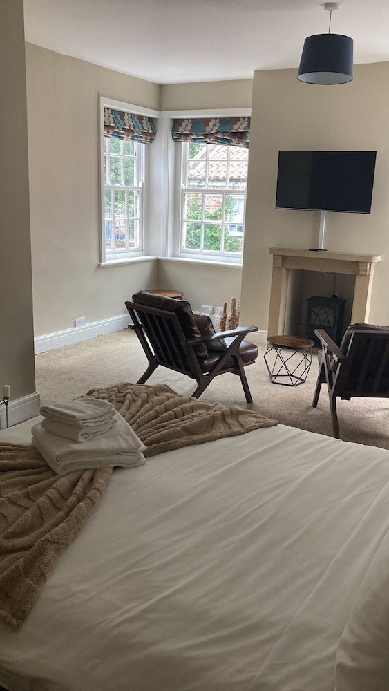 Gillygate Guest House 38/50