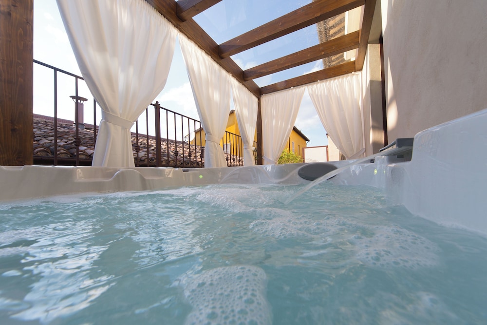 swimming pool spa