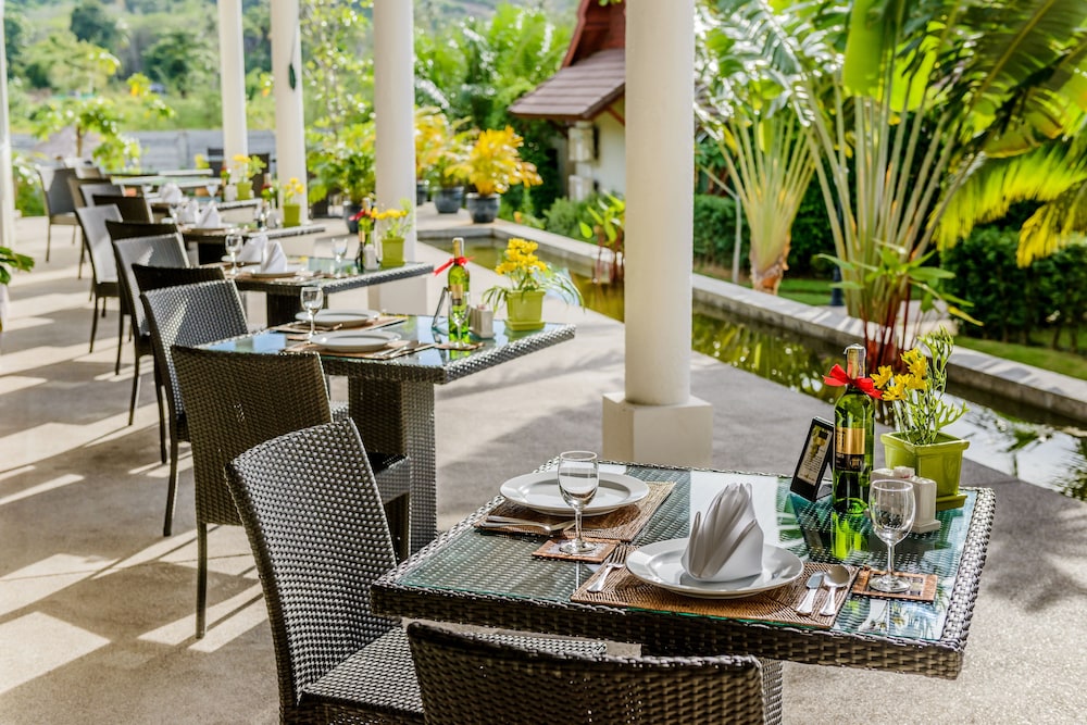 L Esprit de Naiyang Beach Resort 35/50