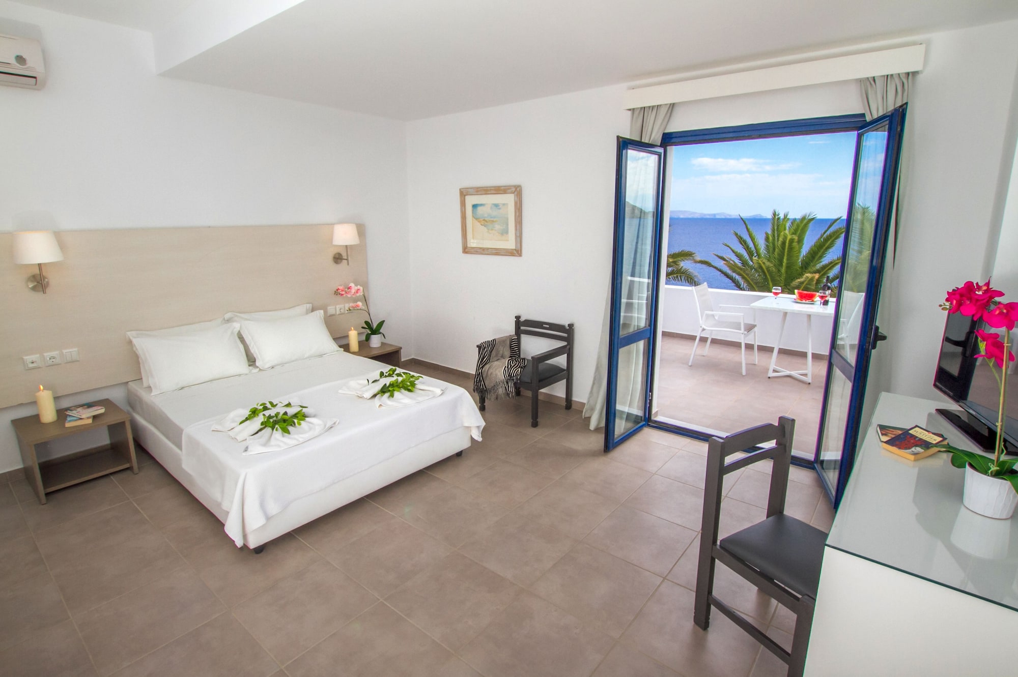 2 BEDROOMS, FAMILY SUITE, SEA VIEW