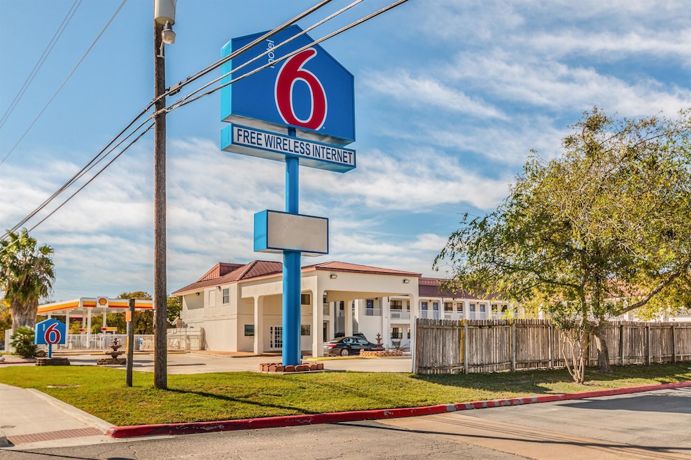 Motel6 San Marcos, TX - North in SAN MARCOS - TX