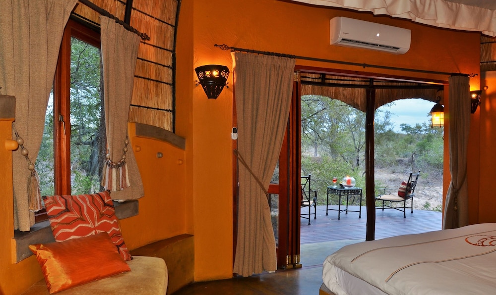 Hoyo-Hoyo Tsonga Lodge 34/68