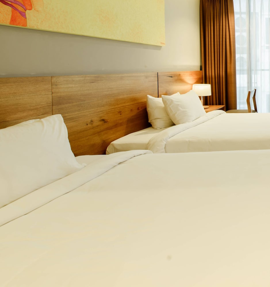 Maple Hotel Apartment 17/50