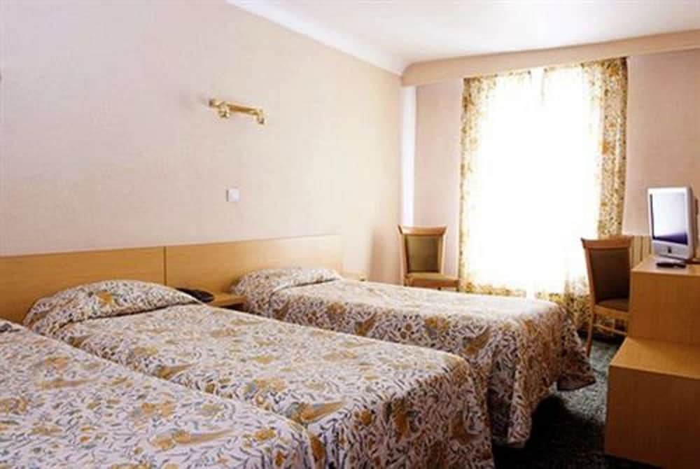 GRAND HOTEL DU HAVRE 16/74