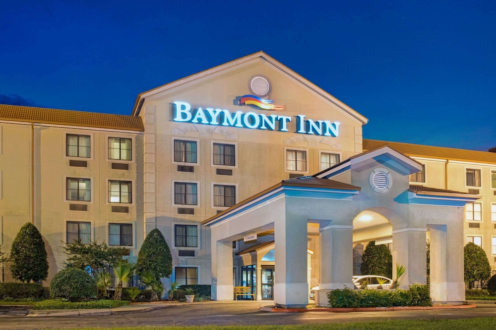 Comfort Inn I45 South Conroe, TX 1/35