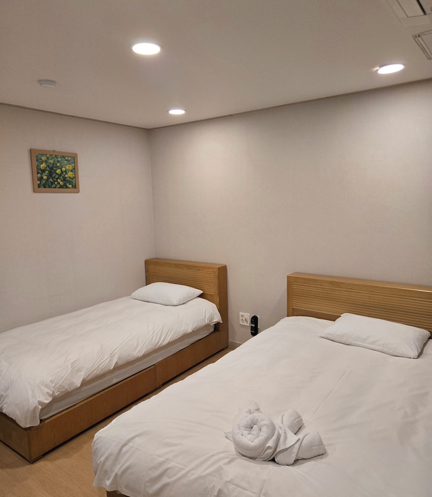 Zamong Hotel 24/48