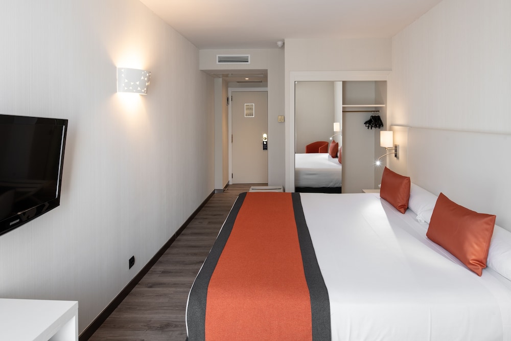 Room at Catalonia Bristol Hotel, SANT ANDREU DE LA BARCA