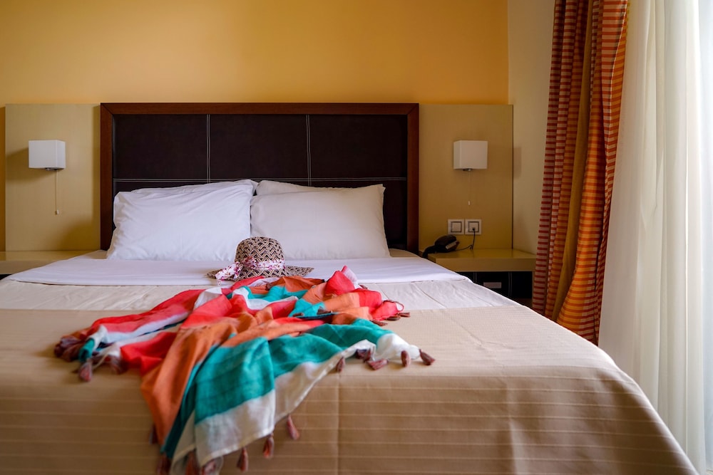 Kokkoni Beach Hotel 12/42