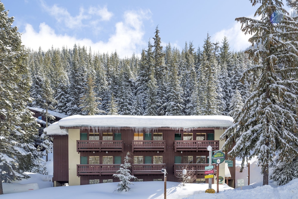 Crystal Mountain Hotels 3/50