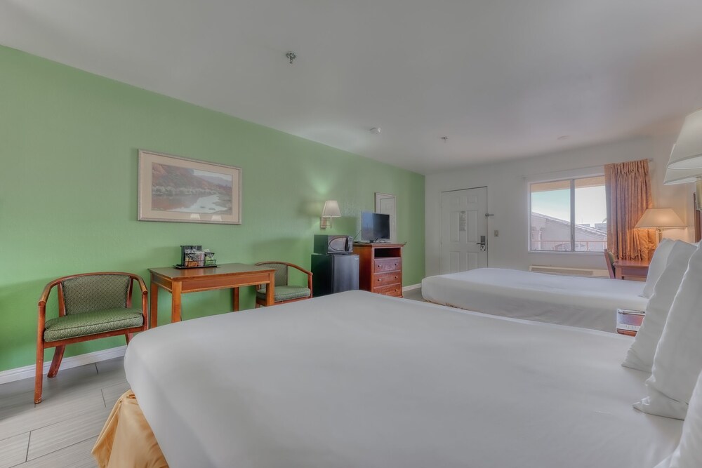 RIO DEL SOL INN NEEDLES 14/62