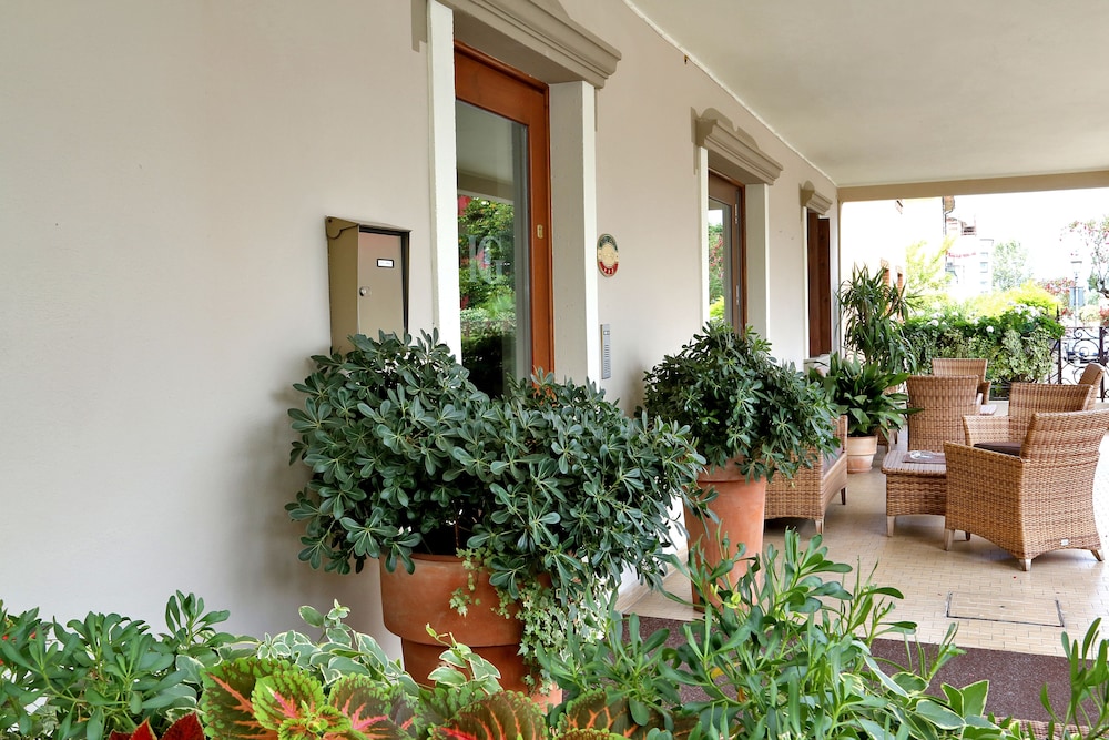 Hotel Garden 67/71