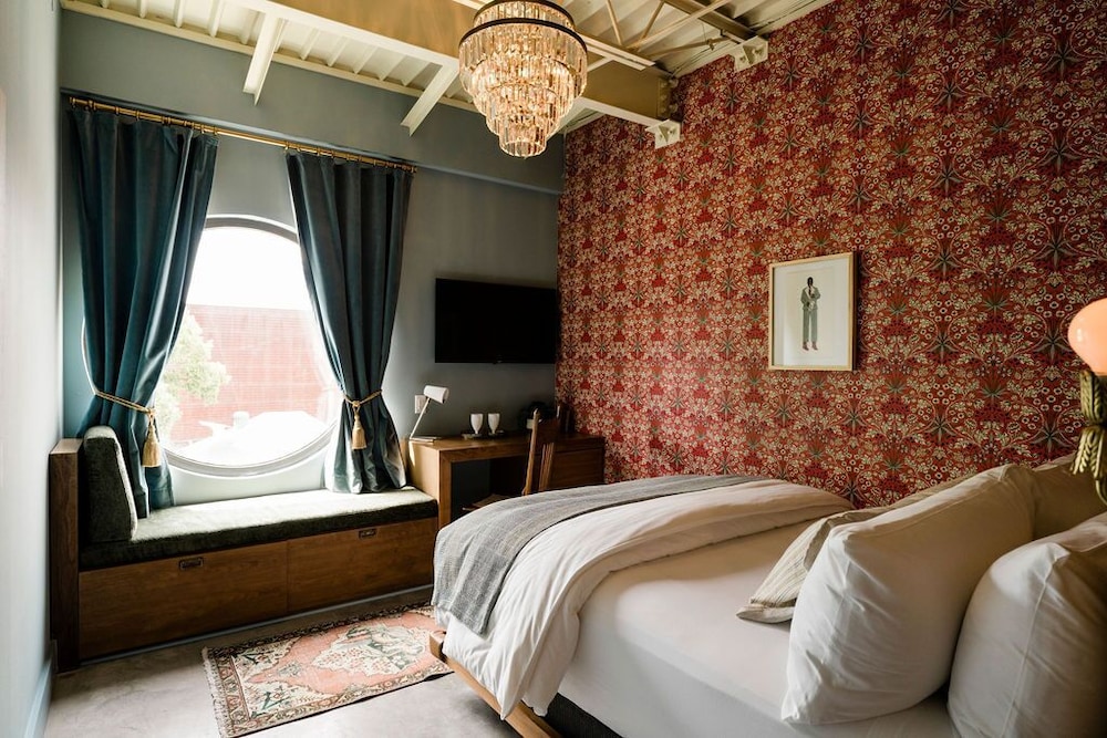 The Frances Modern Inn 21/65