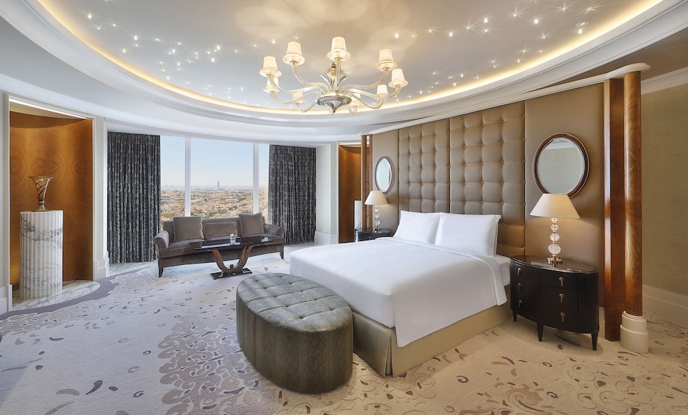 فندق هيلتون الرياض والشقق الفندقيه(Hilton Riyadh Hotel & Residences) 21/82