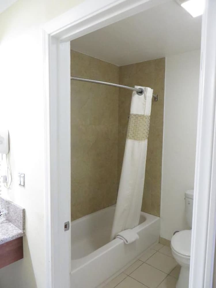 National Inn Garden Grove 56/60
