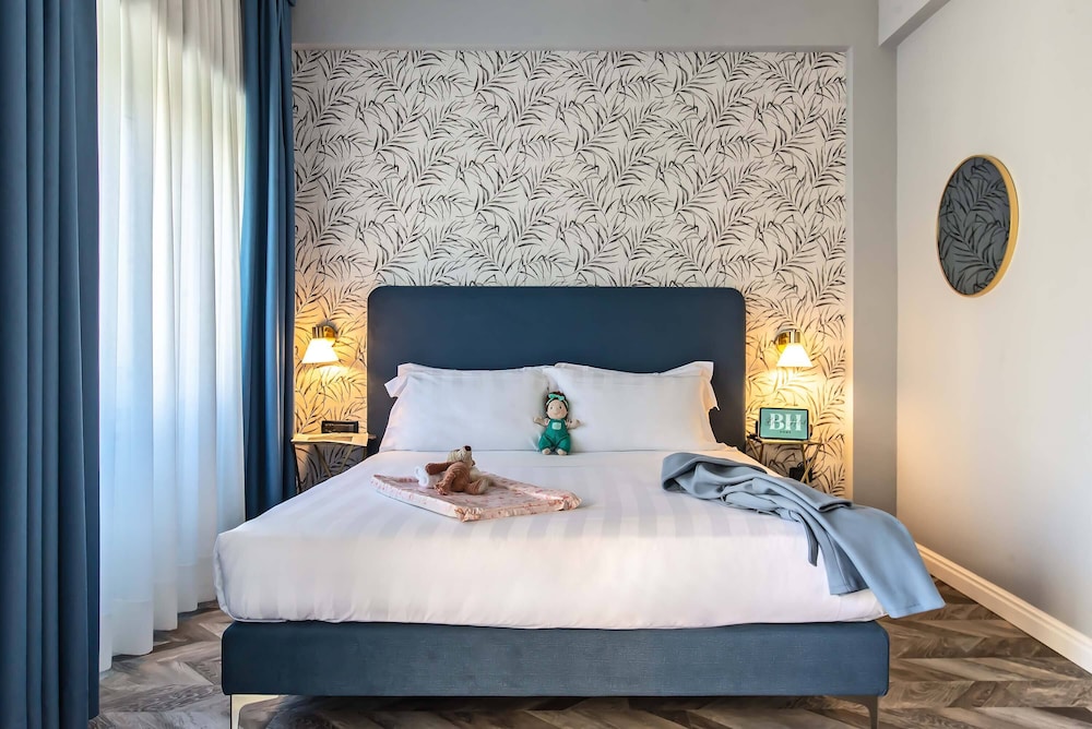 ROOM, TRIPLE
