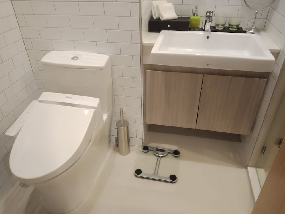 Oakwood Hotel Residence Sri Racha 56/83