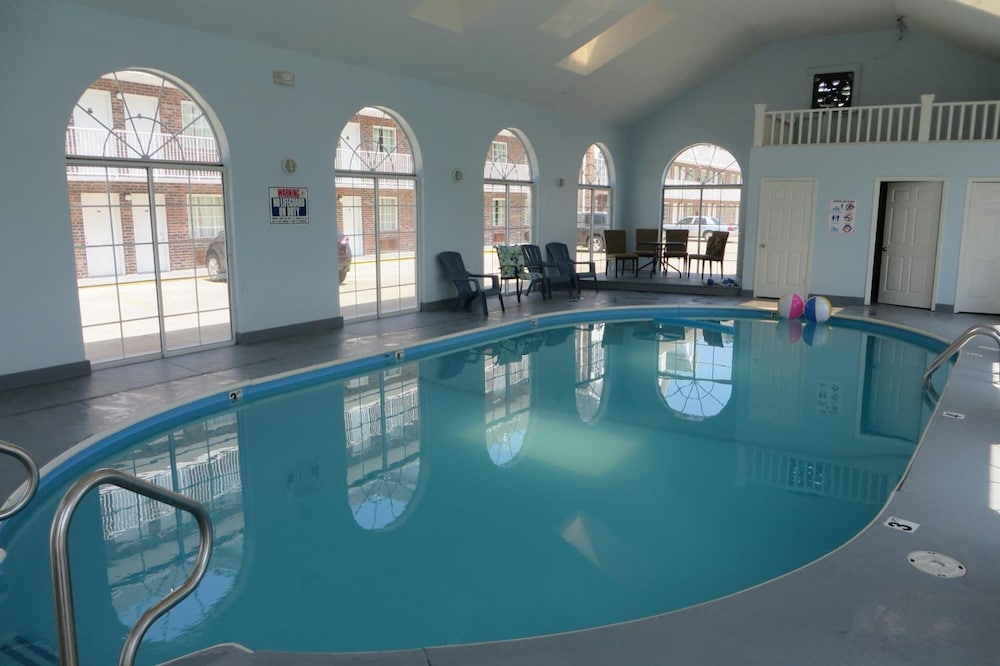 Carriage House Inn 30/61