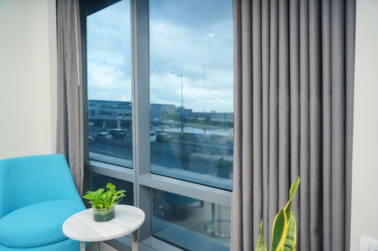 MCollection - Stay Across NAIA Terminal 3 in Newport City 25/30