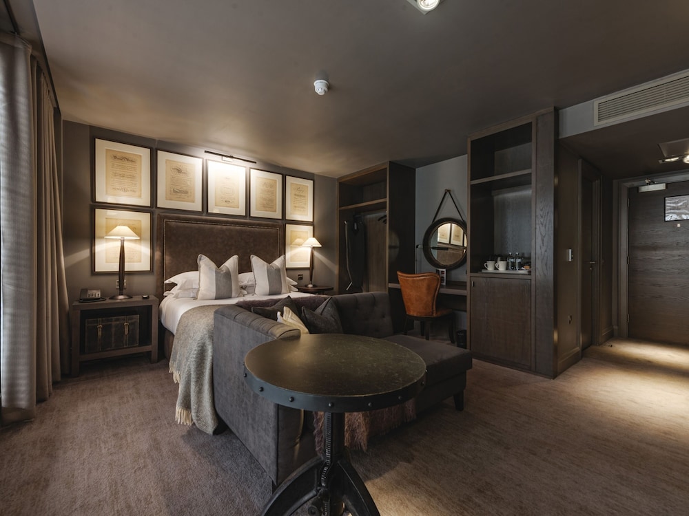 Dakota Hotel Glasgow 50/63