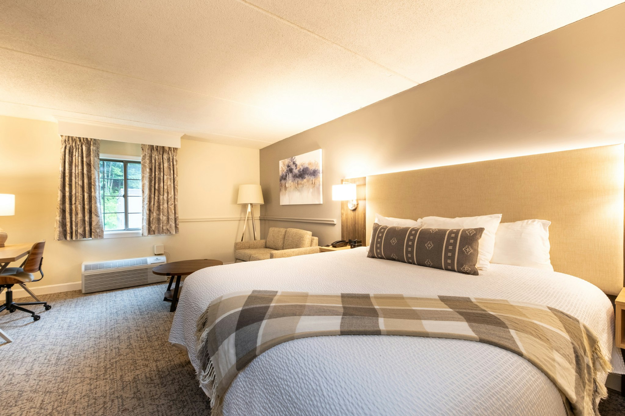 Fireside Inn Suites West Lebanon 15/53