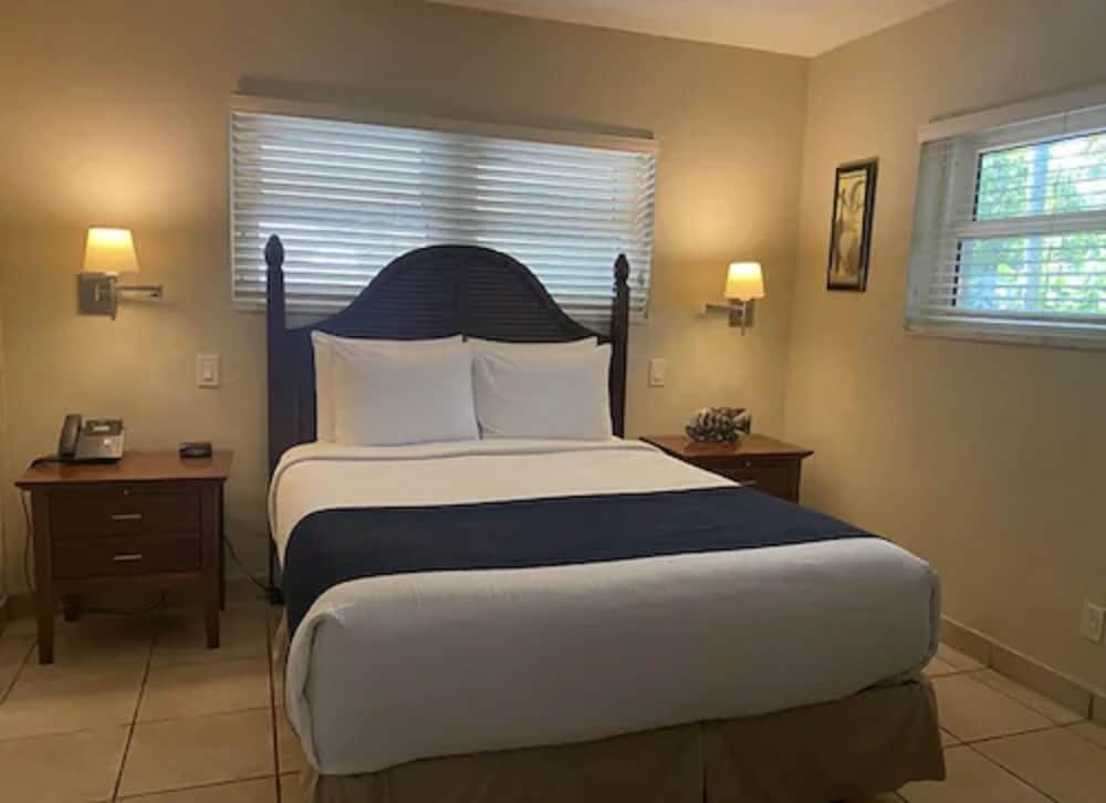 Casitas Coral Ridge formerly Estoril Paradise Inn 15/50