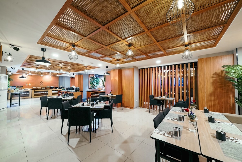 Aston Pluit Hotel and Residence 47/66
