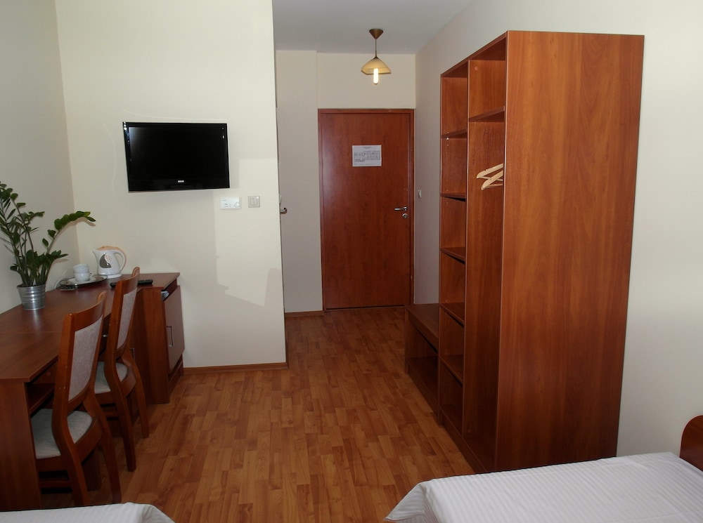 Osrodek hotelowy Optima 32/33