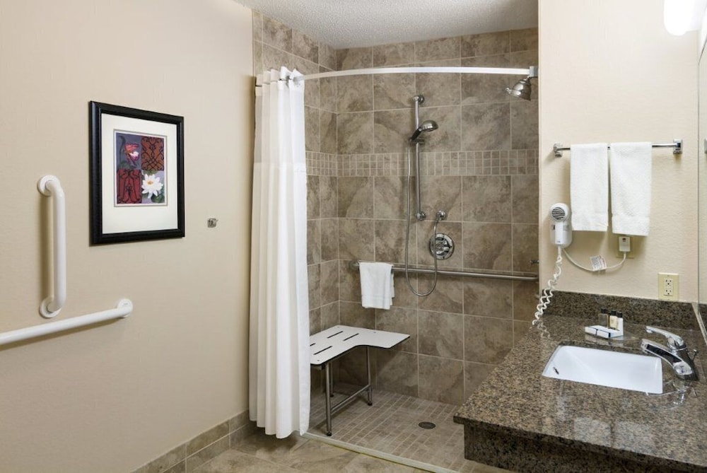 Aspen Suites - Rochester 12/37