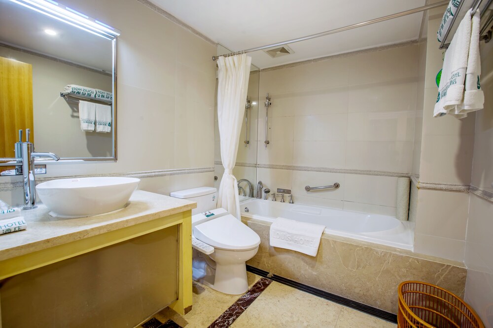 Louis Hotel Zhongshan 25/40